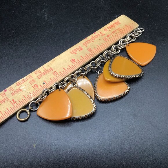 Vintage Bakelite Bracelet Butterscotch Chunky Triangular Charms Link Bracelet - Picture 6 of 6
